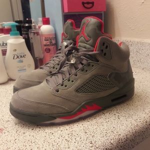 RETRO 5 GREYS